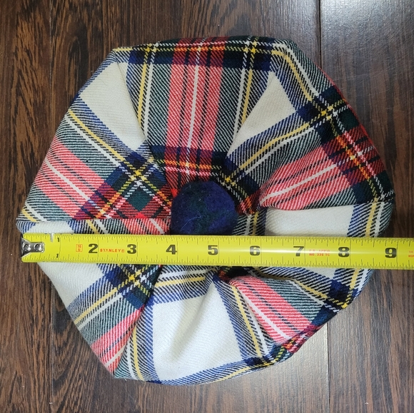 Vintage Moffat Wollen wool Scottish tartan festive Christmas beret hat - Picture 8 of 8
